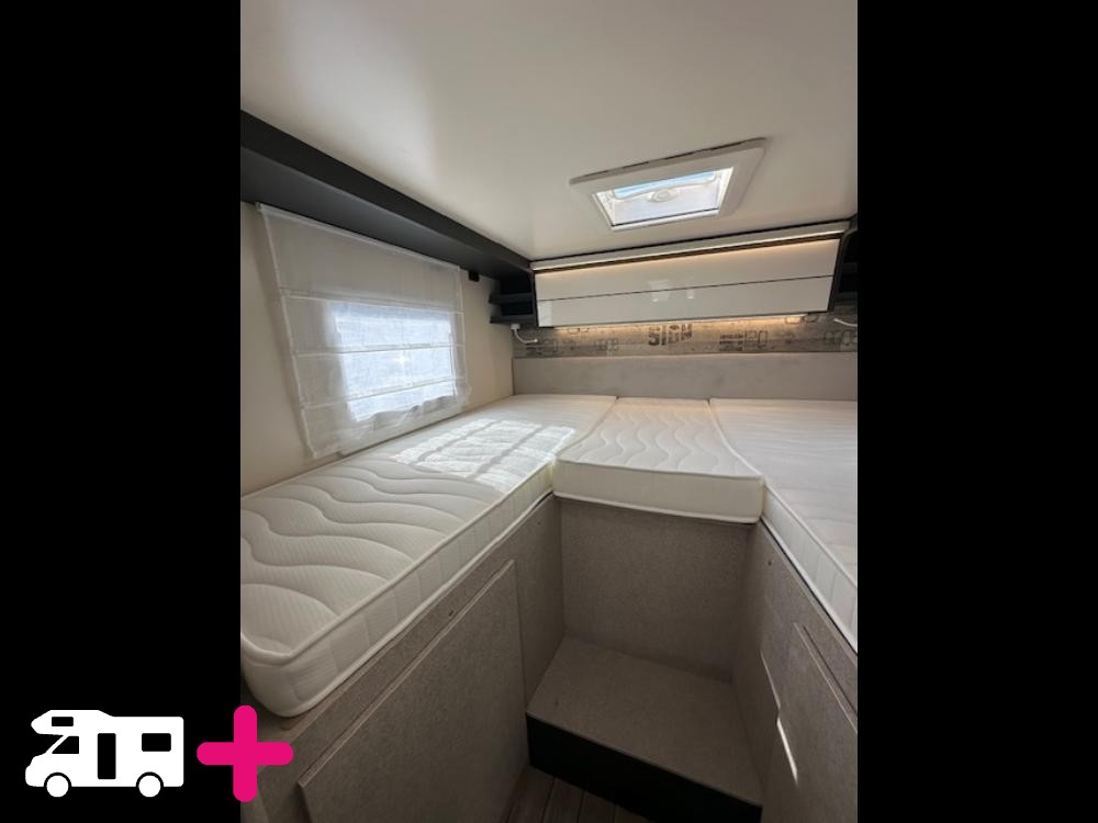 , YEARLING 70 -
            2026